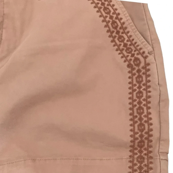 Garnet Hill women's size 10 salt washed embroidered shorts - Picture 2 of 5